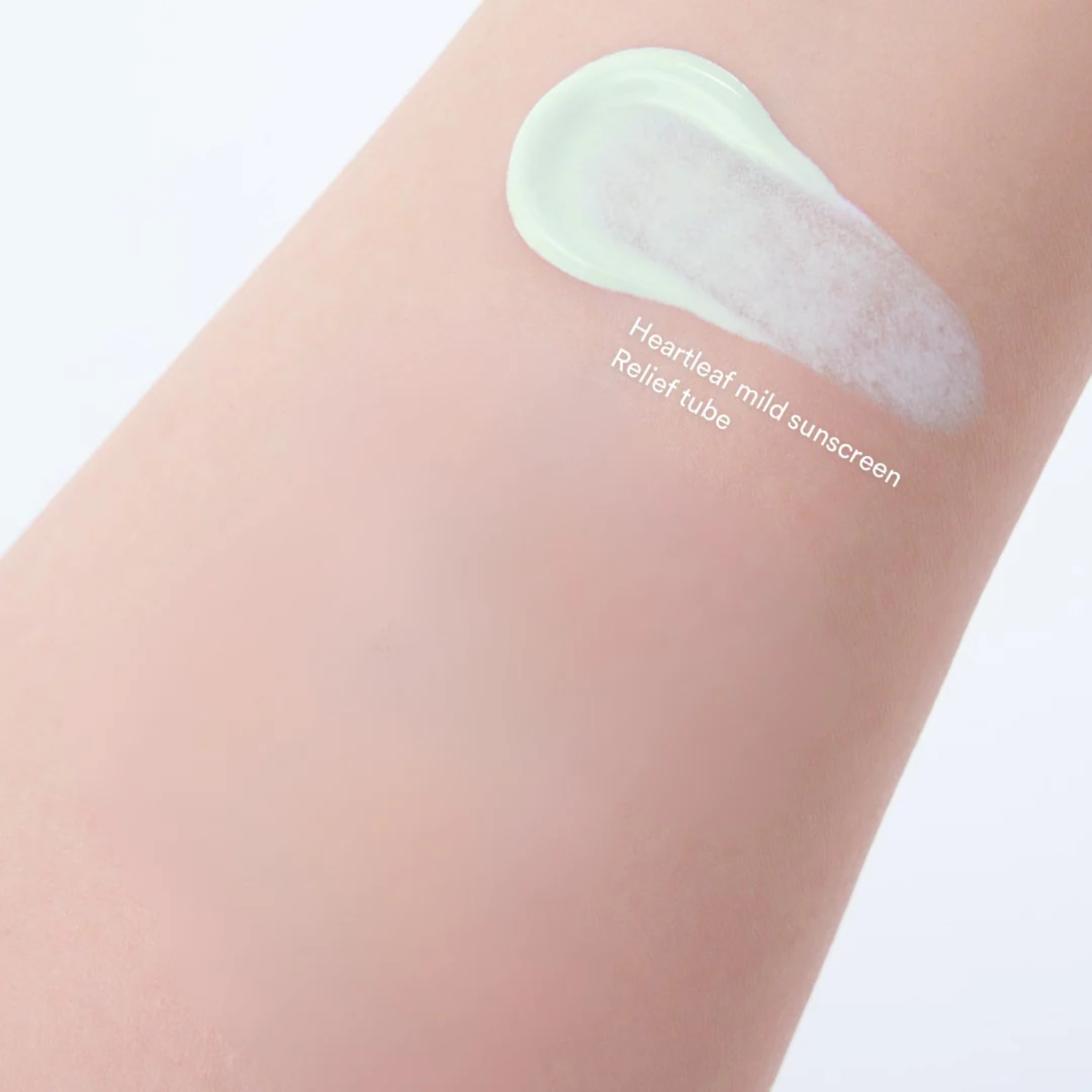Heartleaf Mild Sunscreen Relief Tube |  Protector solar calmante