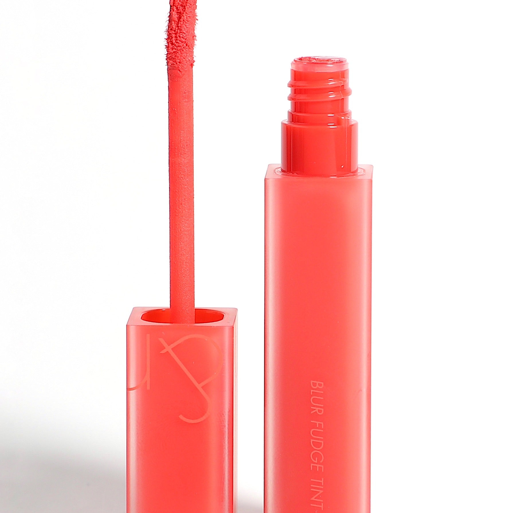 Blur Fudge Tint #09 Coral Jubilee | Tinta Mate de larga duración - The Happy Face Co.